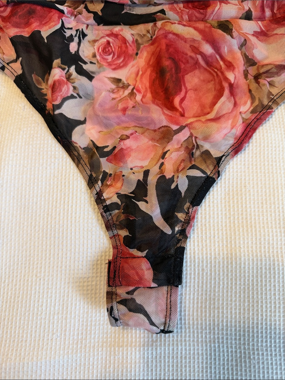 Lulu Floral Ruched Waist Bodysuit Size Small NWT - Picture 5 of 11